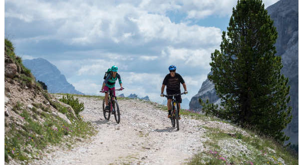 in-mountain-bike-sulle-dolomiti-patrimonio-dellunesco-jpg