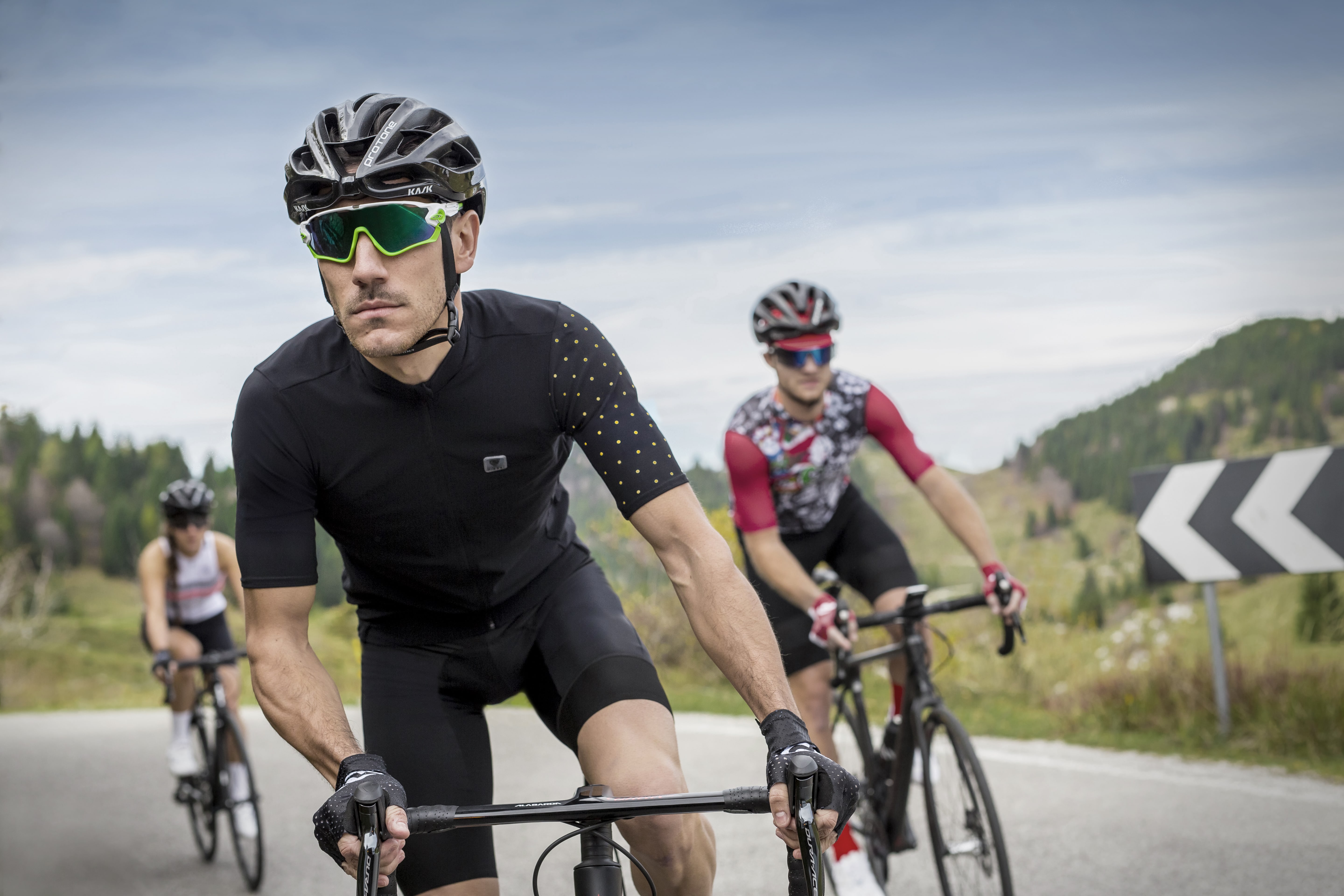 VESTITI CON STILE CON LA COLLEZIONE SS18 DI PISSEI - InBici Magazine