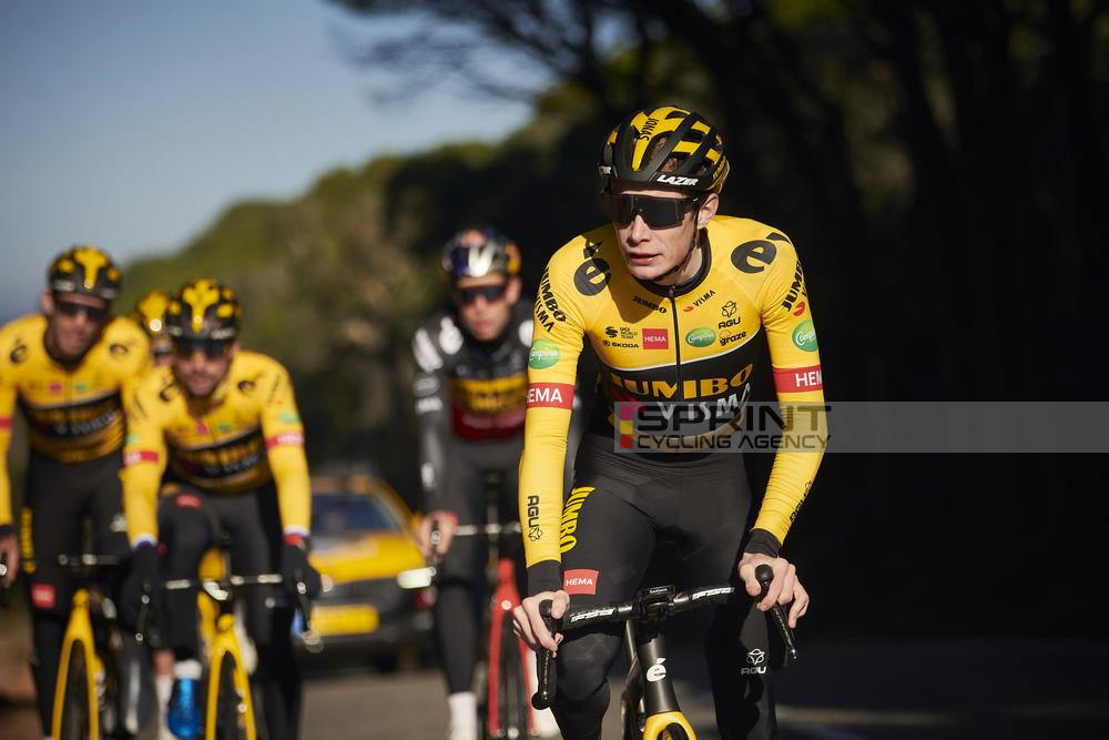 LA JUMBO-VISMA LASCIA IL GIRO DI SVIZZERA 2022 CAUSA COVID-19 - InBici  Magazine